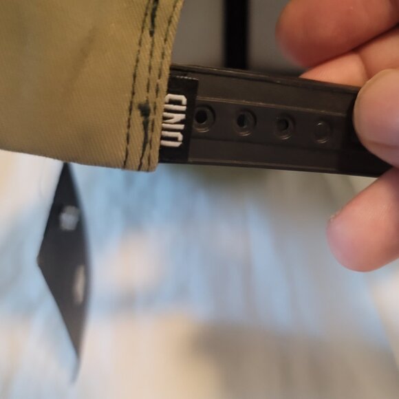 Undefeated Camo Smoke Cap Snapback Hat Camo Script Logo OSFA Brand New With Tags - Picture 4 of 6